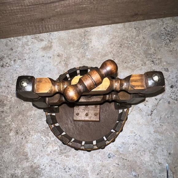 Vintage Corkscrew Wood Wishing Well Wooden Barrel with Turn Screw Nutcracker - Picture 8 of 9